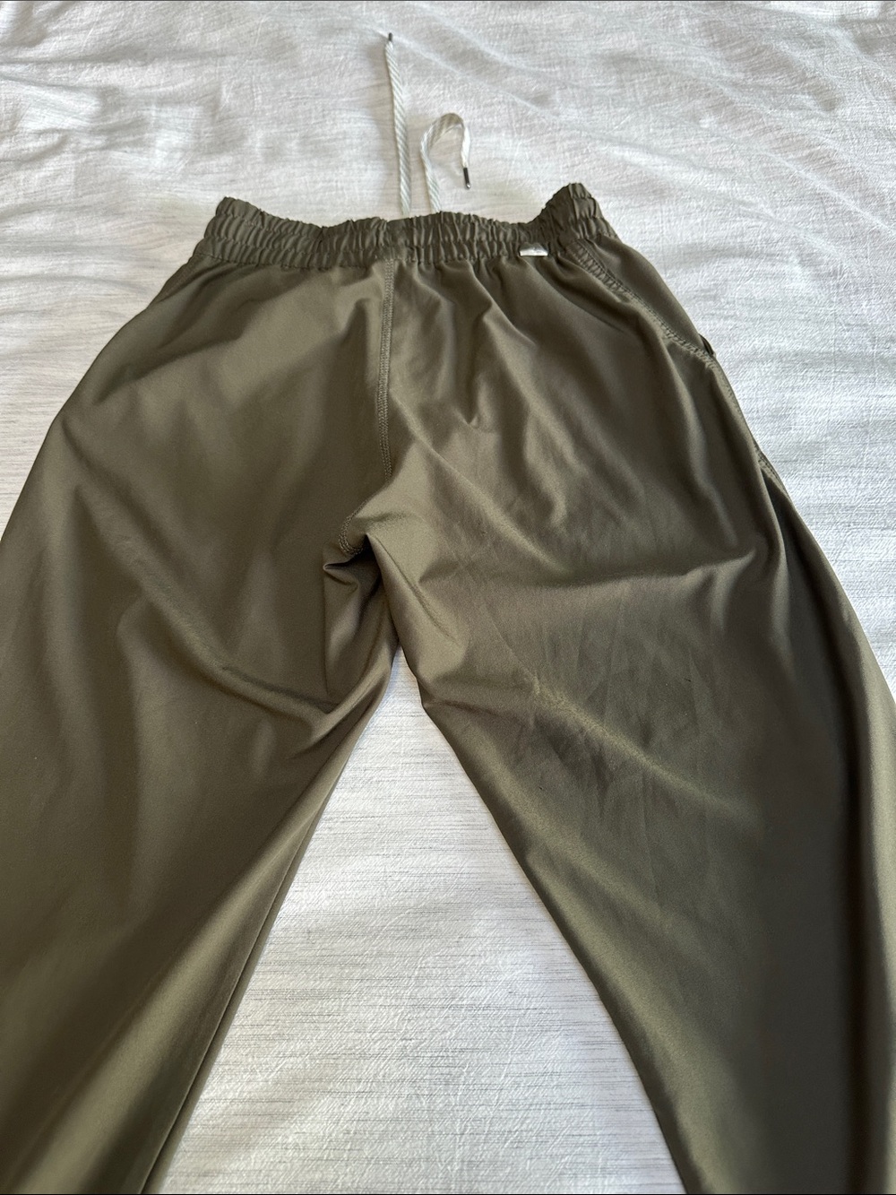 Vuori Joggers - Picture 4 of 6